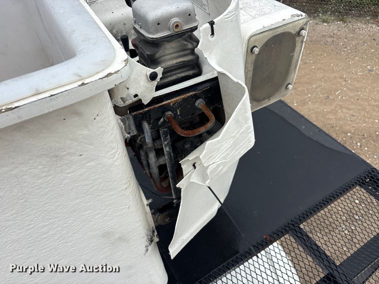 image for item YA3239 2018 Freightliner Business Class M2 forestry bucket truck