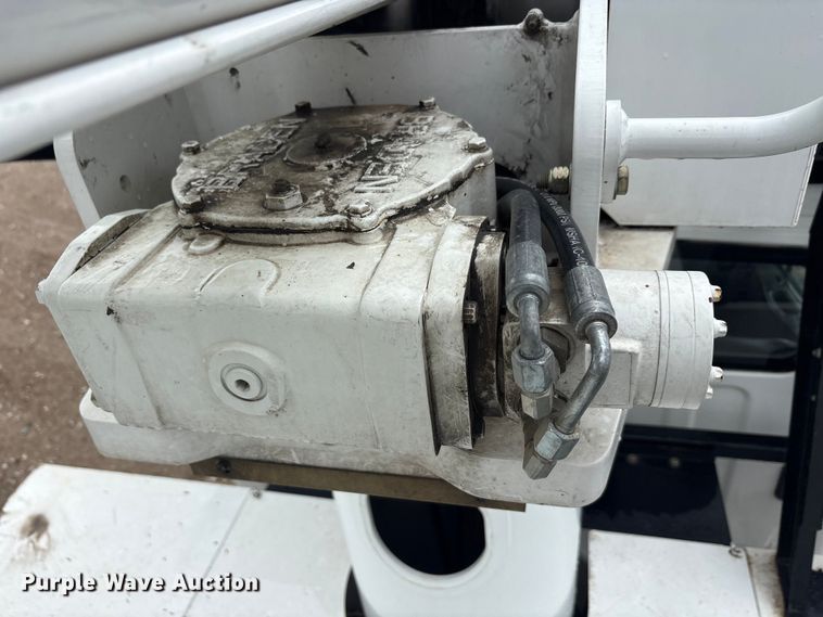 image for item YA3239 2018 Freightliner Business Class M2 forestry bucket truck
