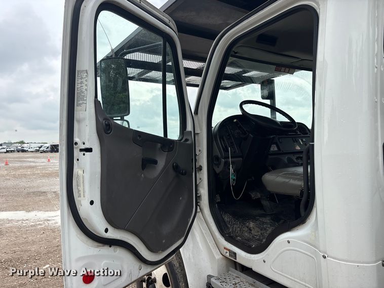 image for item YA3239 2018 Freightliner Business Class M2 forestry bucket truck
