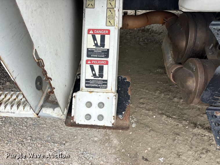 image for item YA3304 2015 Ford F750 Super Duty forestry bucket truck
