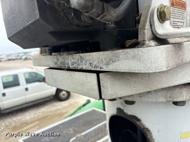 image for item YA3304 2015 Ford F750 Super Duty forestry bucket truck