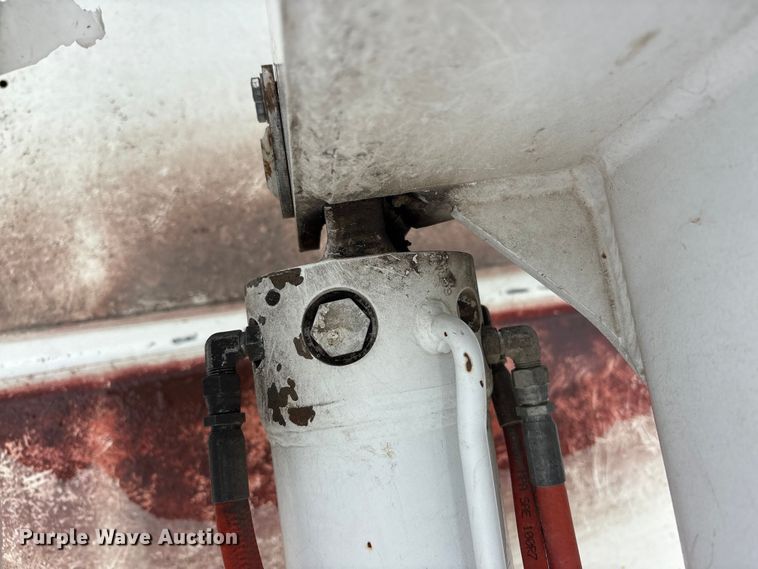 image for item YA3304 2015 Ford F750 Super Duty forestry bucket truck
