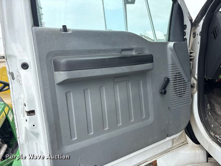 image for item YA3304 2015 Ford F750 Super Duty forestry bucket truck