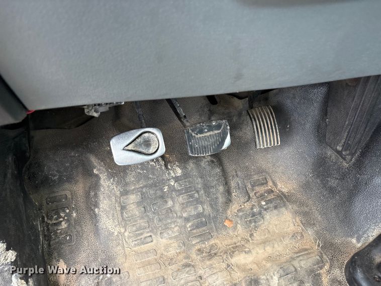 image for item YA3304 2015 Ford F750 Super Duty forestry bucket truck