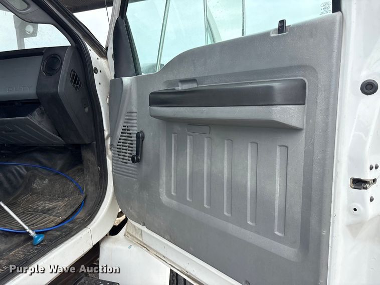 image for item YA3304 2015 Ford F750 Super Duty forestry bucket truck