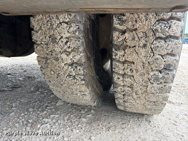 image for item YA3304 2015 Ford F750 Super Duty forestry bucket truck