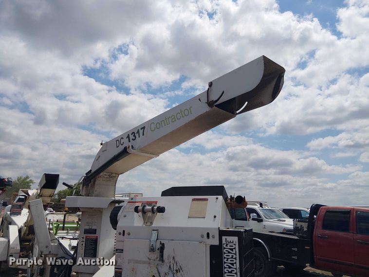 image for item YA3306 2019 Altec DC1316 wood chipper