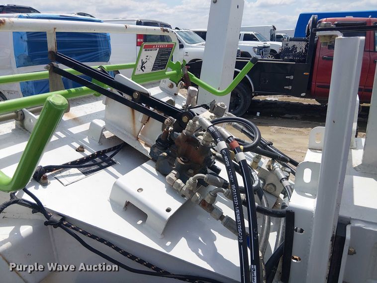 image for item YA3306 2019 Altec DC1316 wood chipper