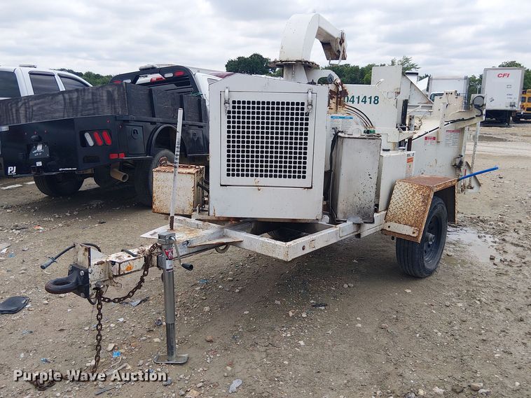 image for item YA3307 Bandit 200 UC wood chipper