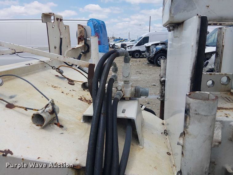 image for item YA3307 Bandit 200 UC wood chipper