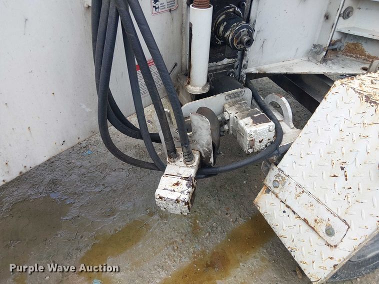 image for item YA3307 Bandit 200 UC wood chipper