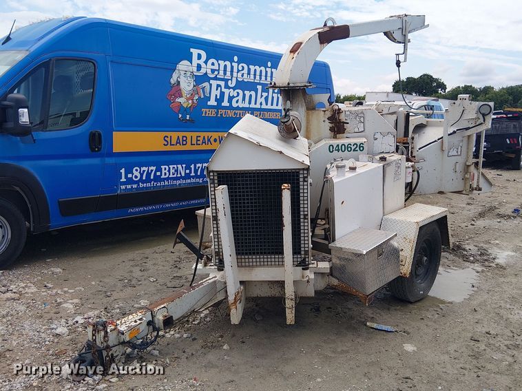 image for item YA3308 Bandit 200 wood chipper