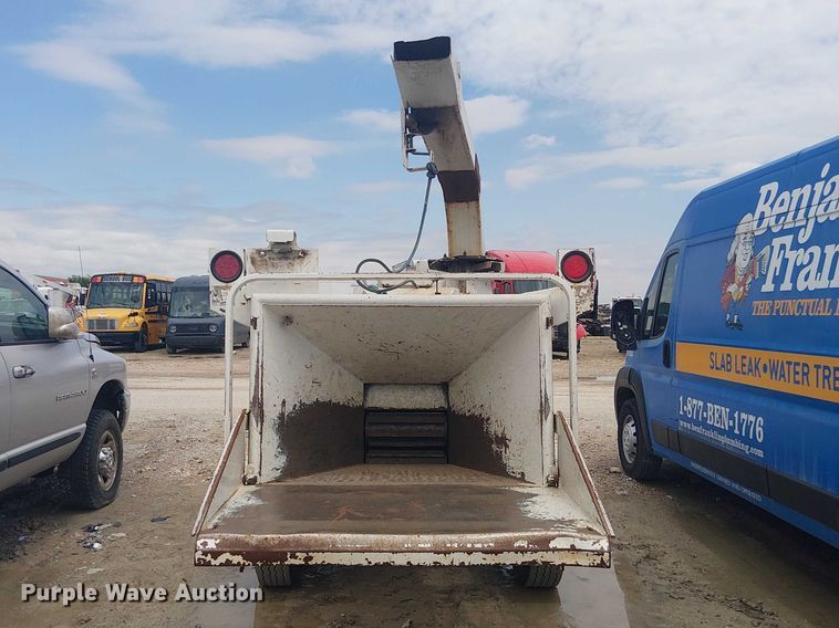 image for item YA3308 Bandit 200 wood chipper