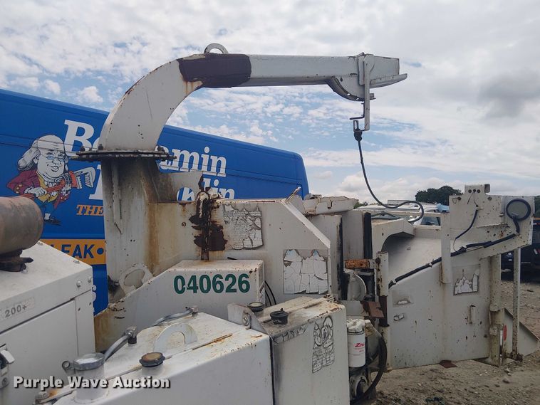 image for item YA3308 Bandit 200 wood chipper