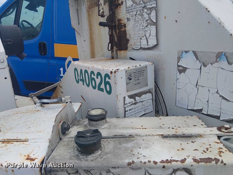 image for item YA3308 Bandit 200 wood chipper