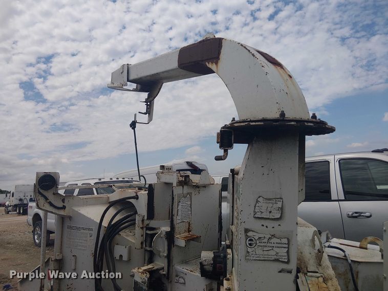 image for item YA3308 Bandit 200 wood chipper