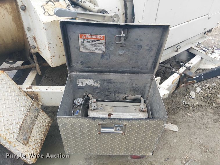 image for item YA3308 Bandit 200 wood chipper