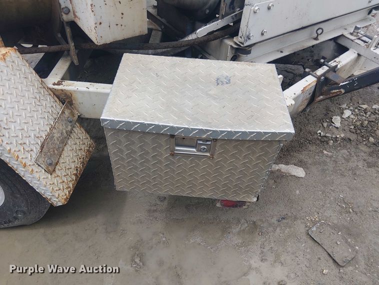 image for item YA3308 Bandit 200 wood chipper