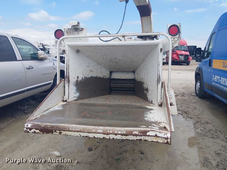 image for item YA3308 Bandit 200 wood chipper