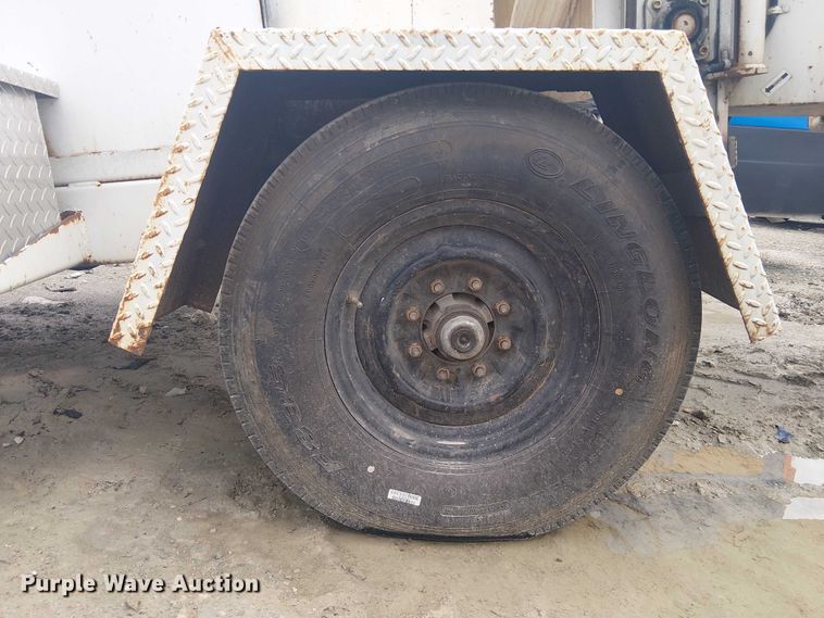 image for item YA3308 Bandit 200 wood chipper