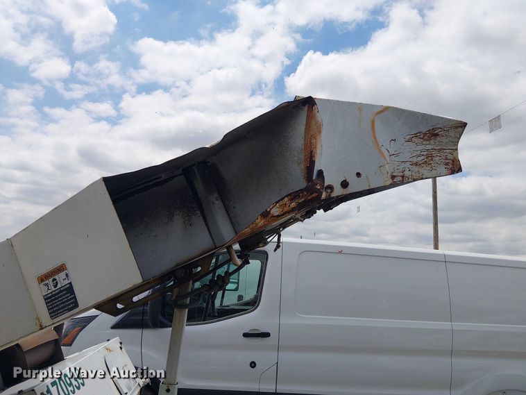 image for item YA3309 2009 Altec WC-126 wood chipper