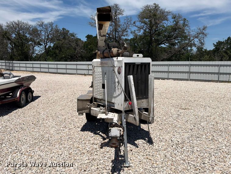 image for item YA3311 2012 Bandit 200XP wood chipper