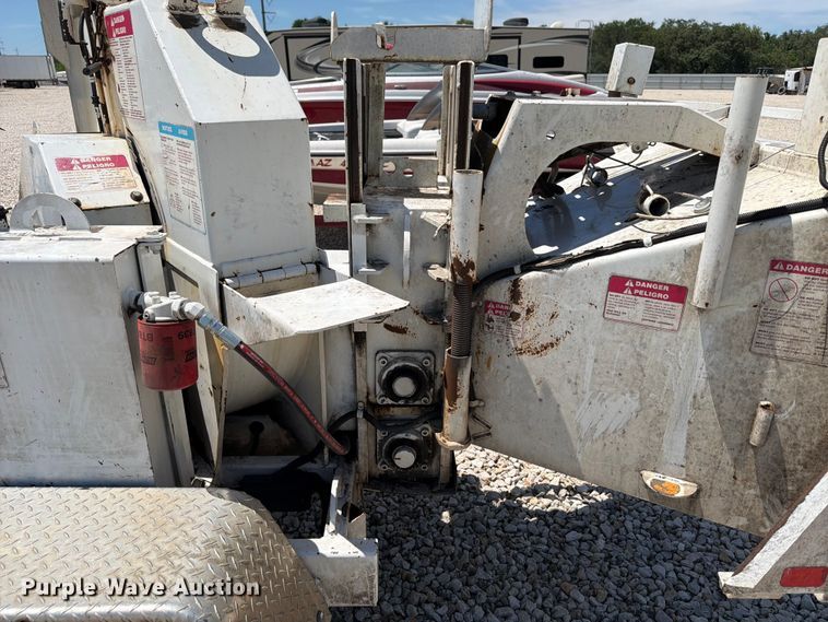 image for item YA3311 2012 Bandit 200XP wood chipper