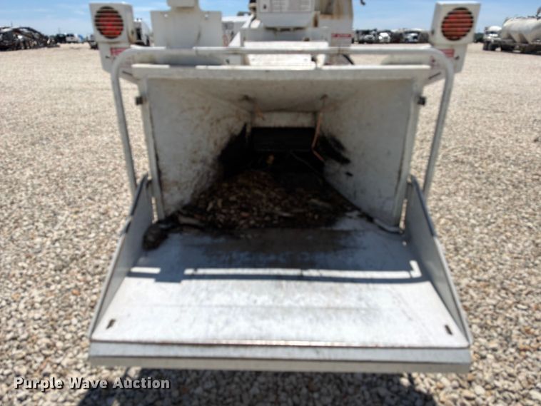 image for item YA3311 2012 Bandit 200XP wood chipper