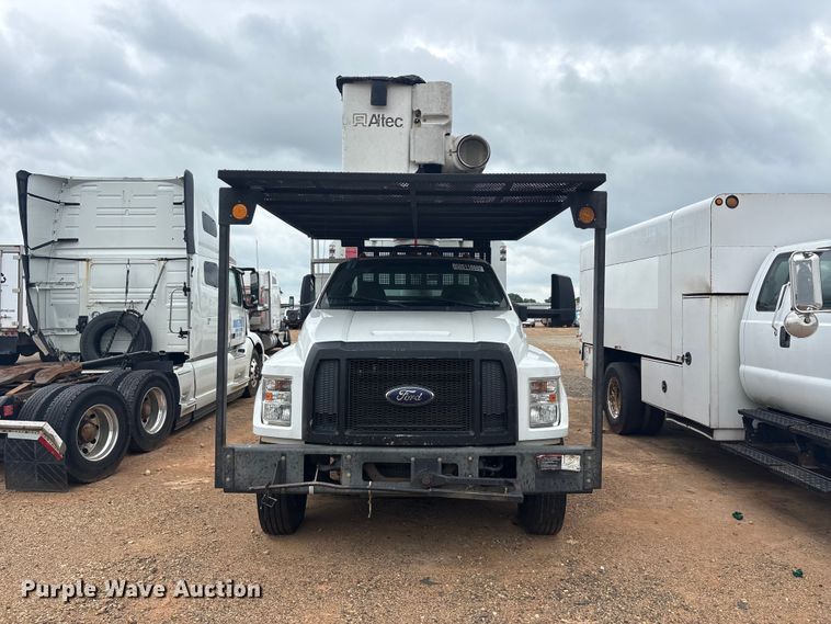 image for item YA3330 2016 Ford F750 Super Duty forestry bucket truck