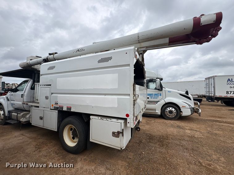 image for item YA3330 2016 Ford F750 Super Duty forestry bucket truck
