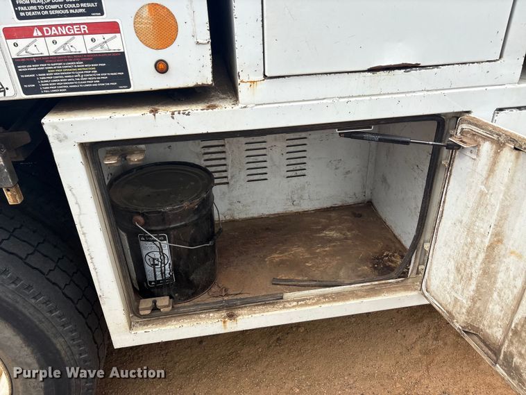 image for item YA3330 2016 Ford F750 Super Duty forestry bucket truck