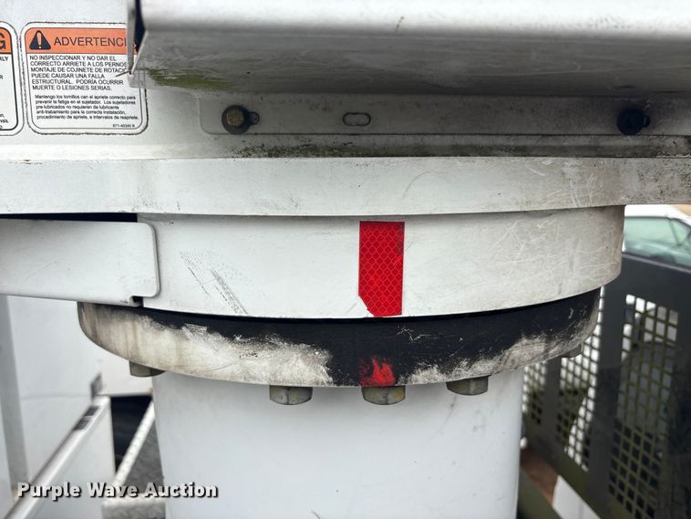 image for item YA3330 2016 Ford F750 Super Duty forestry bucket truck