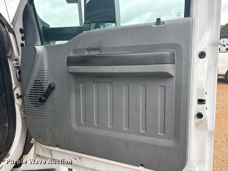 image for item YA3330 2016 Ford F750 Super Duty forestry bucket truck