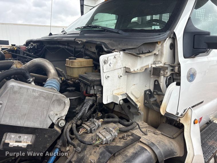 image for item YA3330 2016 Ford F750 Super Duty forestry bucket truck