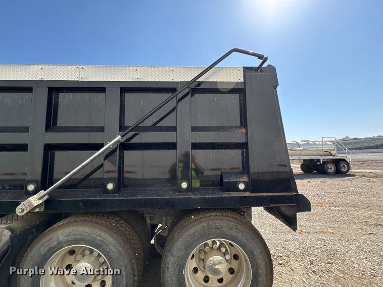 image for item YA3343 2008 Kenworth T660 dump truck