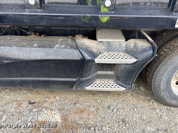image for item YA3343 2008 Kenworth T660 dump truck