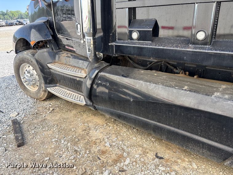 image for item YA3343 2008 Kenworth T660 dump truck