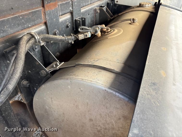 image for item YA3343 2008 Kenworth T660 dump truck