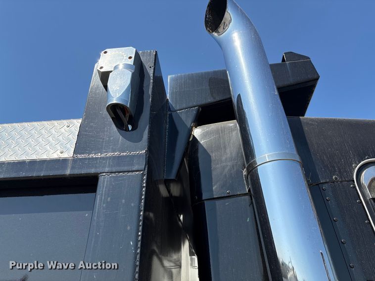 image for item YA3343 2008 Kenworth T660 dump truck