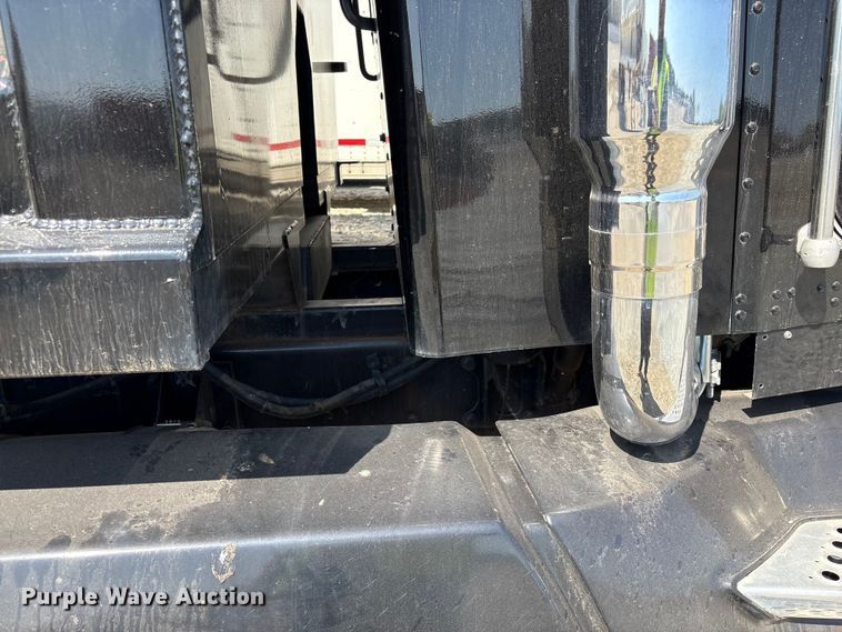 image for item YA3343 2008 Kenworth T660 dump truck