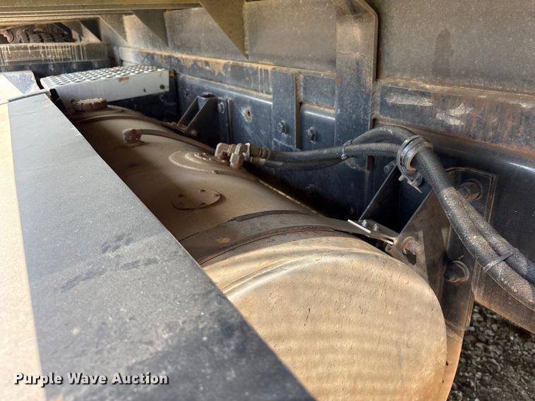 image for item YA3343 2008 Kenworth T660 dump truck
