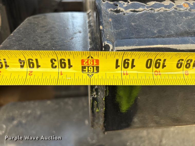 image for item YA3343 2008 Kenworth T660 dump truck