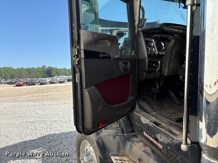 image for item YA3343 2008 Kenworth T660 dump truck