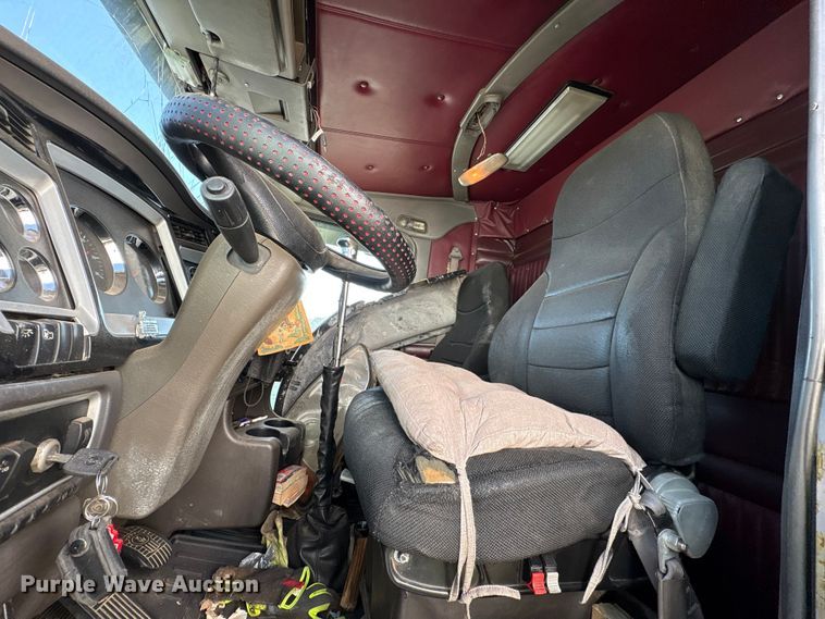 image for item YA3343 2008 Kenworth T660 dump truck
