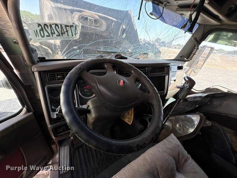 image for item YA3343 2008 Kenworth T660 dump truck