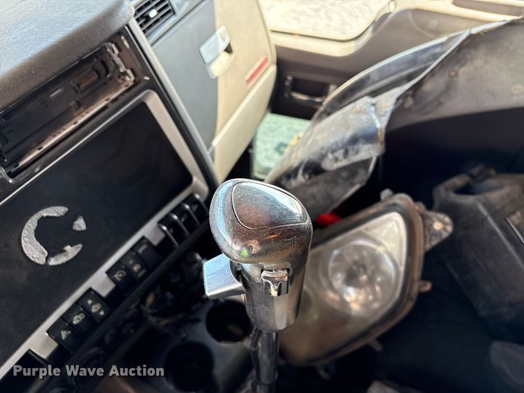 image for item YA3343 2008 Kenworth T660 dump truck
