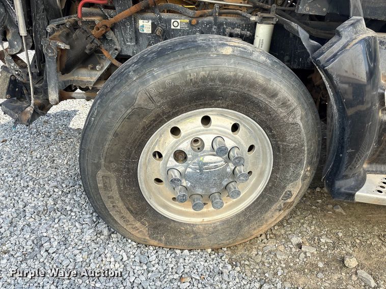image for item YA3343 2008 Kenworth T660 dump truck