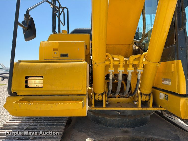 image for item YA3353 2022 Komatsu PC210LC-11 excavator
