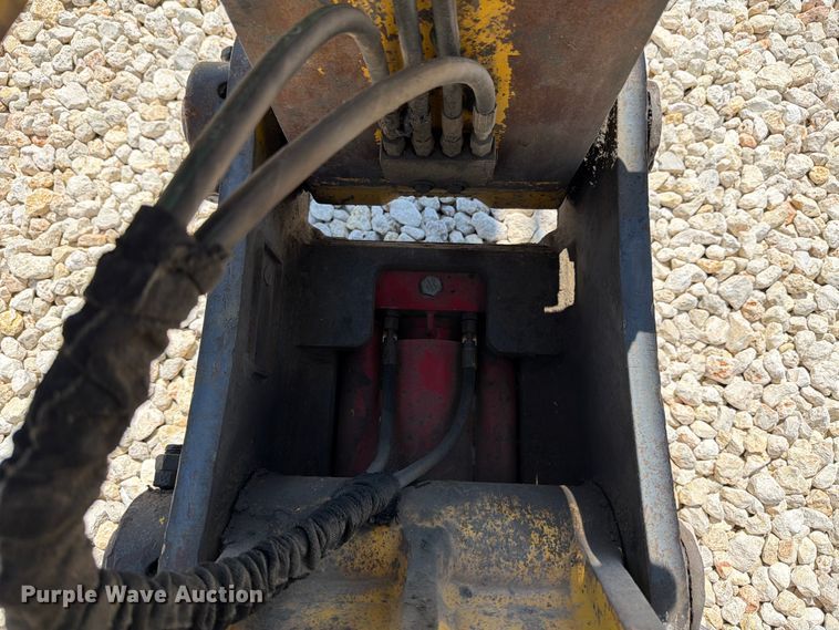 image for item YA3353 2022 Komatsu PC210LC-11 excavator