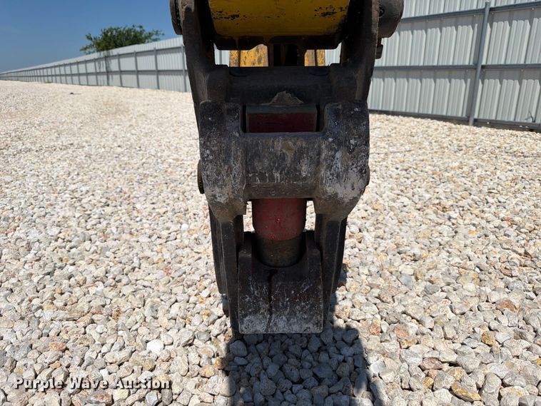 image for item YA3353 2022 Komatsu PC210LC-11 excavator